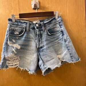 Universal Threads 90s Baggy Distressed Jean Shorts Light Wash Size 4